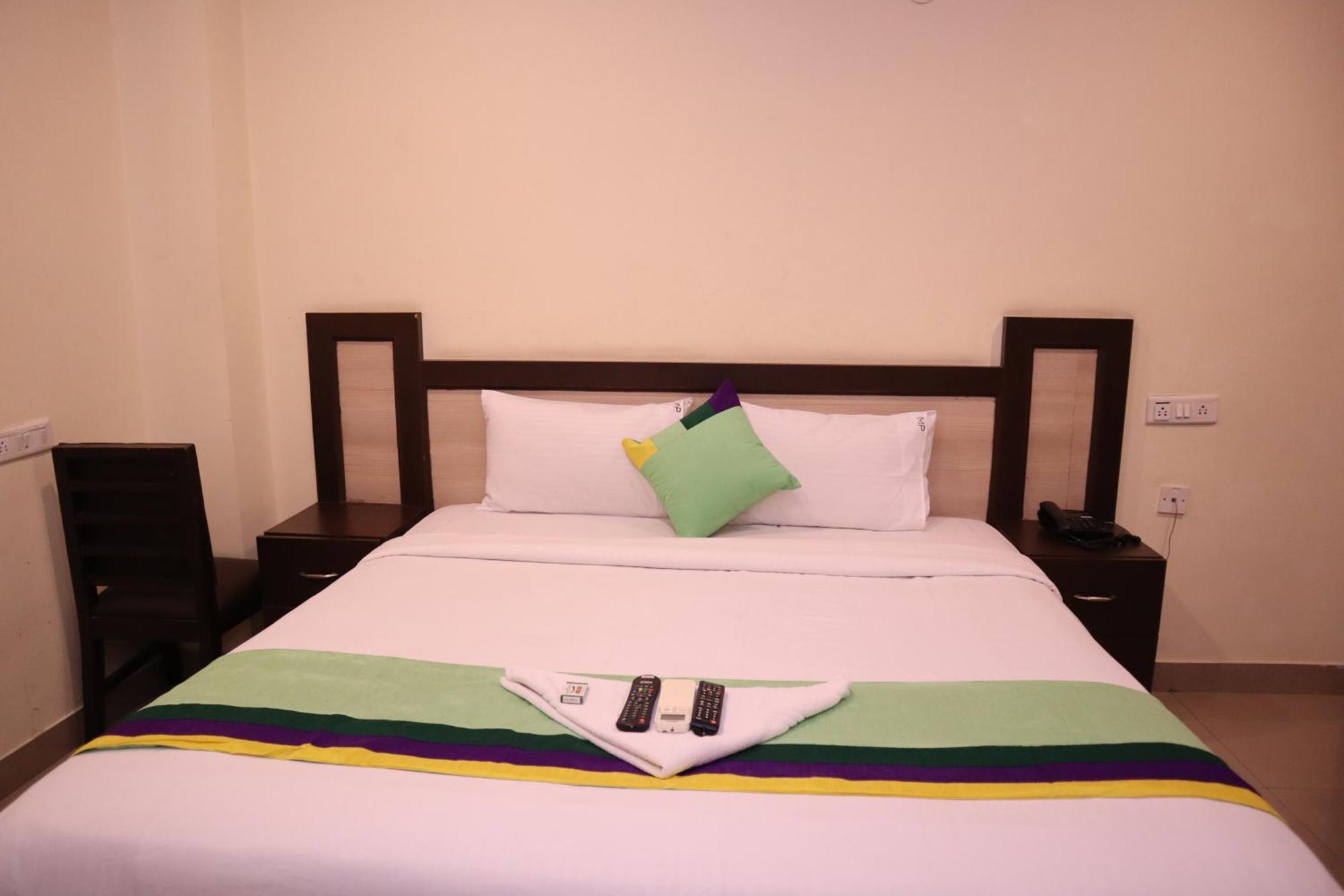 Millennium Plaza Hotel Kammasandra Екстериор снимка