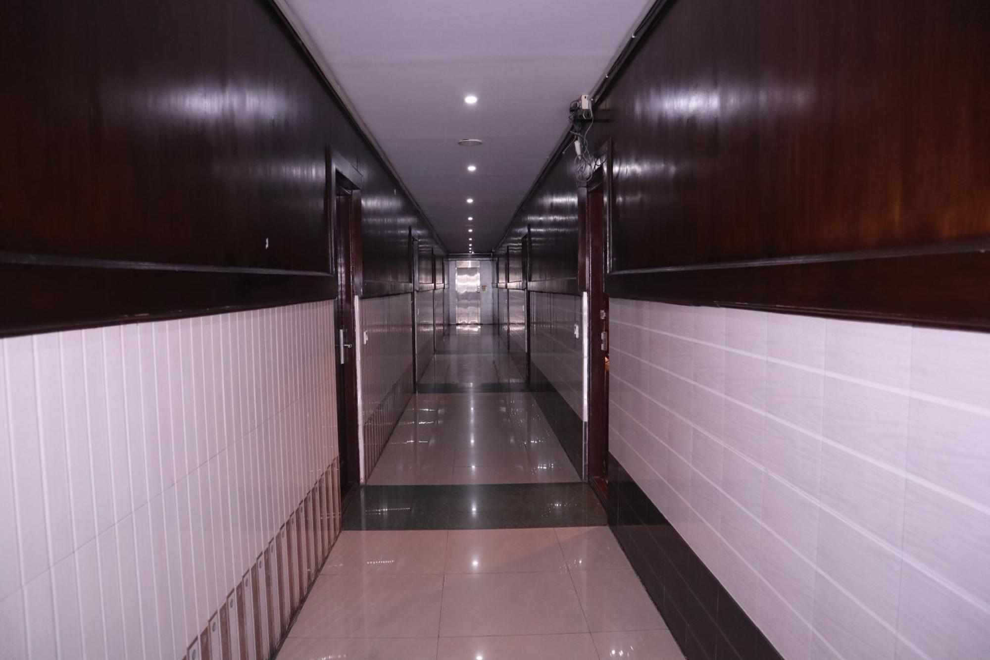 Millennium Plaza Hotel Kammasandra Екстериор снимка